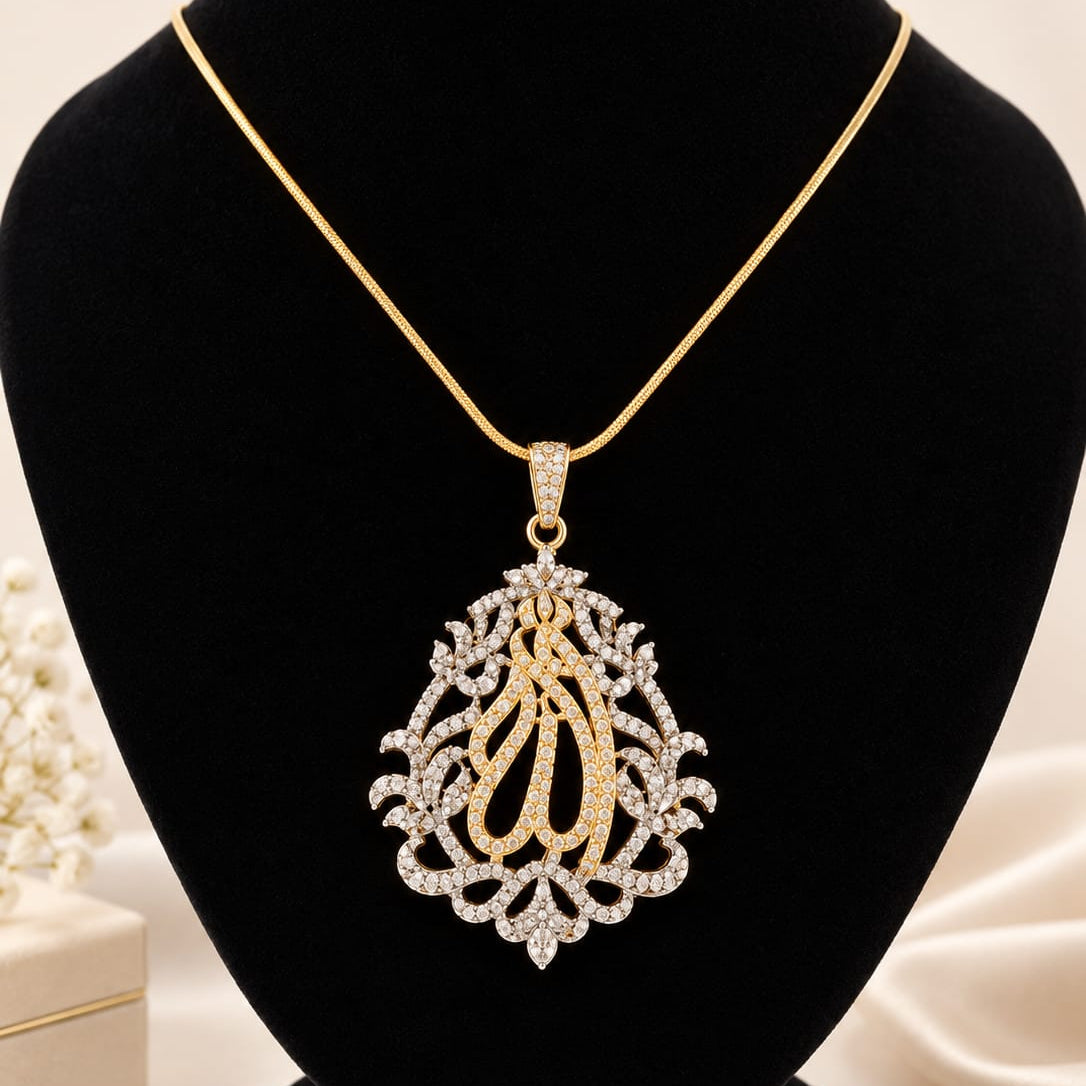 Noor Royal Pendant Necklace